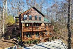 Stunning Cabin W Hot Tub, Pool Table, Arcades